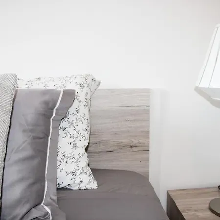 New & Modern With Beautiful View! Apartamento *